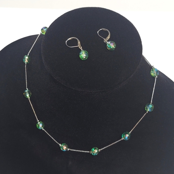 Vintage Irredescent Green Beaded Necklace and Earring Set - Picture 2 of 5